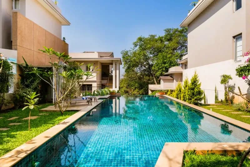 Hibiscus Oasis by Da Alohas (Near Candolim)